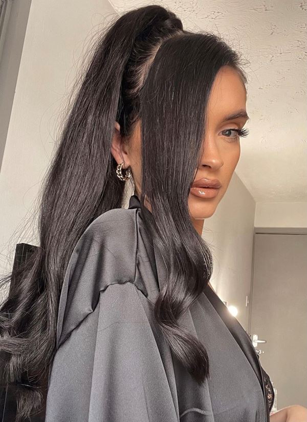 Abigail wearing our Ponytail And Clips in Natural Black #1B